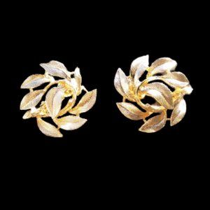 Vintage Napier screw back earrings  gold tone leaves  screw hinge clip on